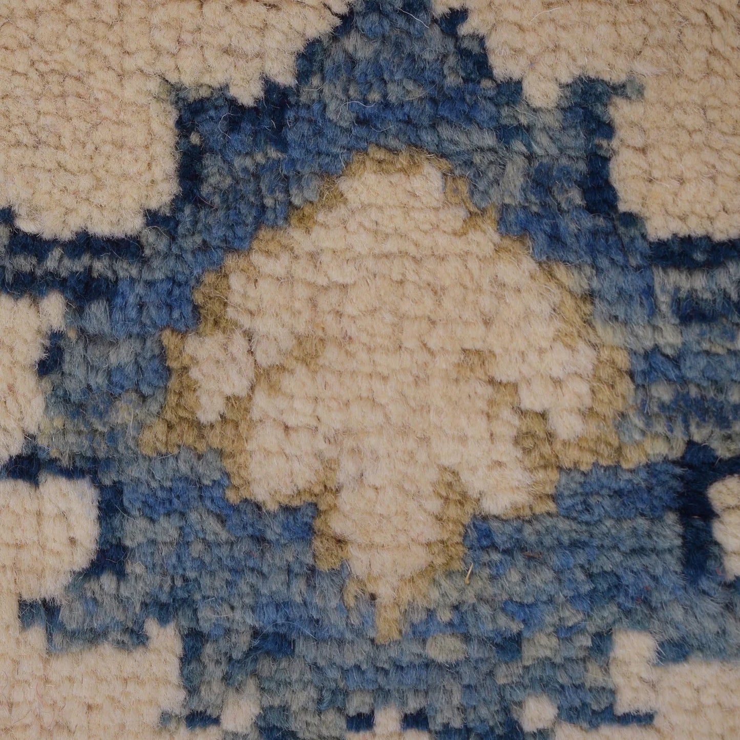 Chelsea Azure | 10'0" × 13'7" ft | Ref: Y33026