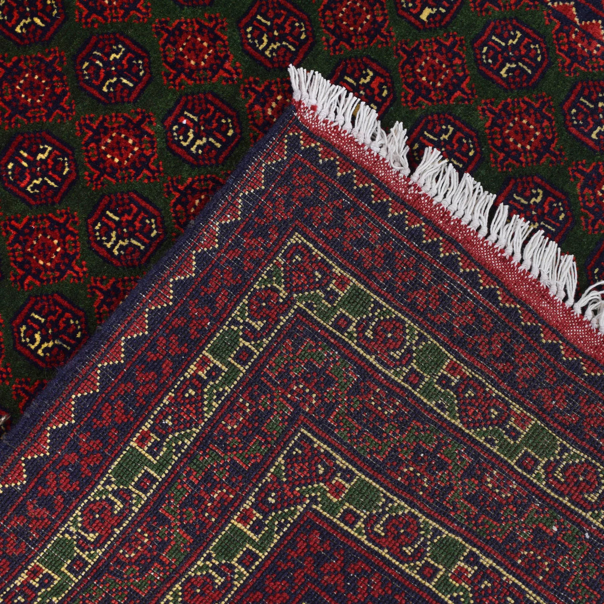 Ravenhurst Court Rug | 3' 5" x 4' 10" ft (103 x 148 cm) | Ref: B21050