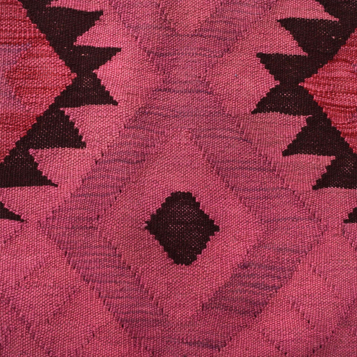 Hollyfield Weft Kilim Rug | 4' 1" x 5' 7" ft (124 x 170 cm) | Ref: B29236