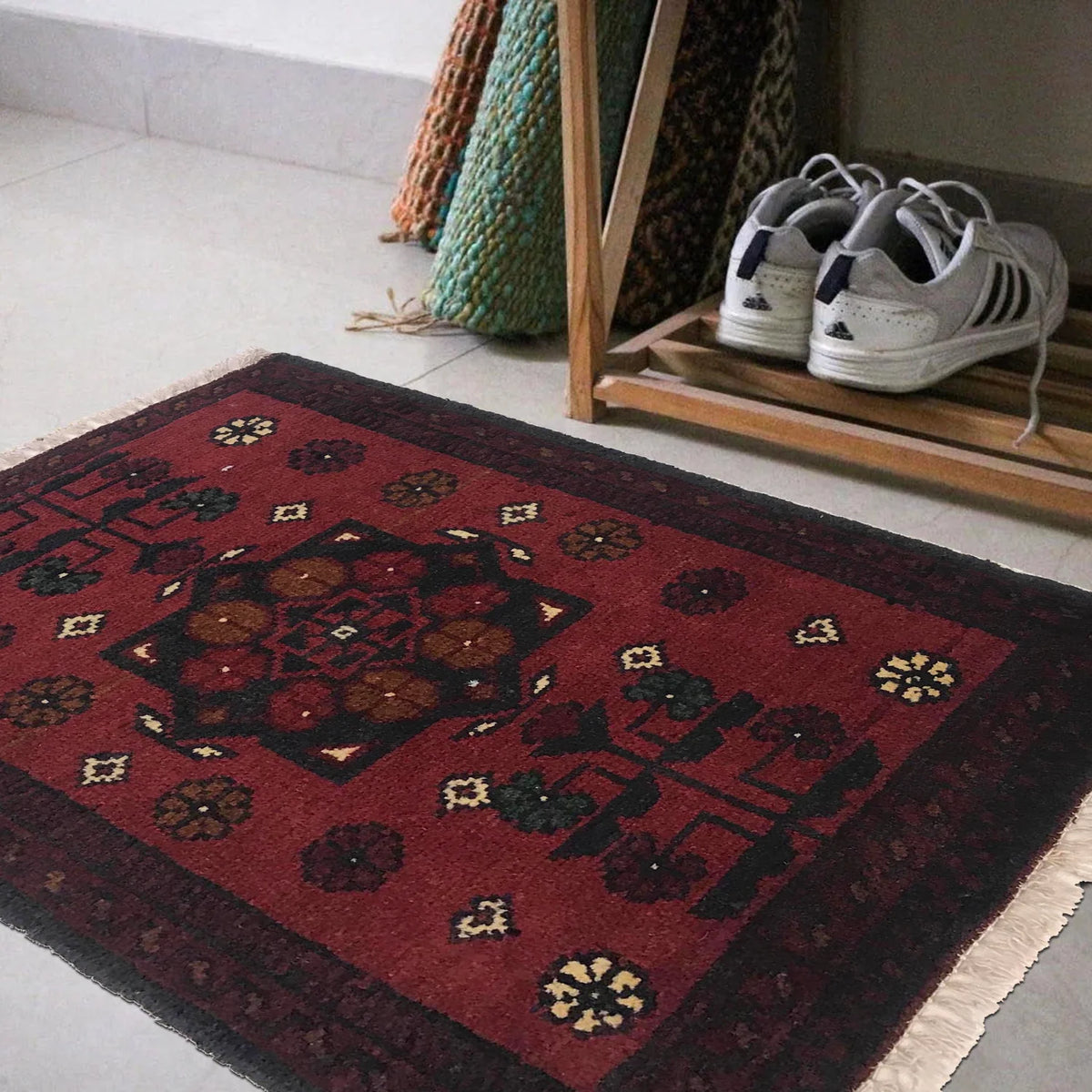 Sienna Compass Doormat | 1' 5" x 1' 10" ft (42 x 57 cm) | Ref: B35715