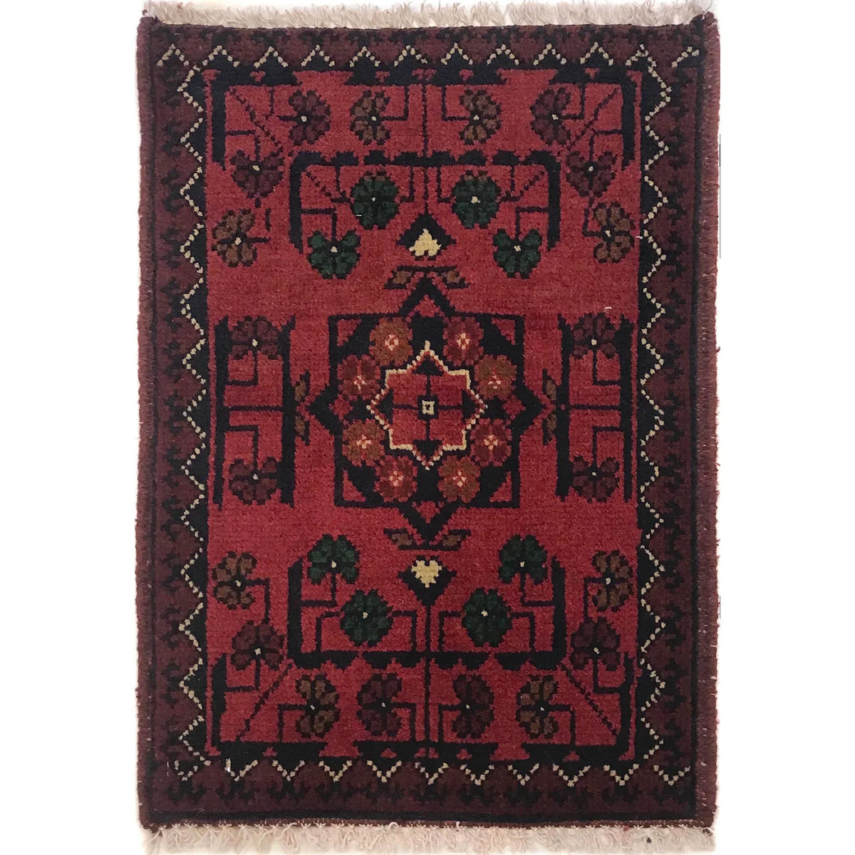 Jade Medallion Doormat | 1' 4" x 1' 11" ft (41 x 59 cm) | Ref: B35756