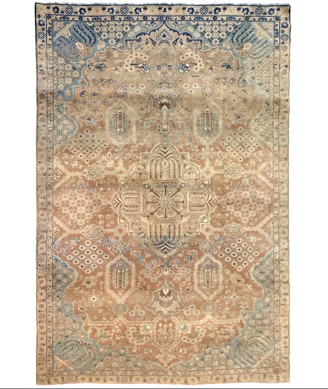 Ashcombe Vale Rug | 6' 9" x 10' 6" ft (206 x 321 cm) | Ref: B39596a