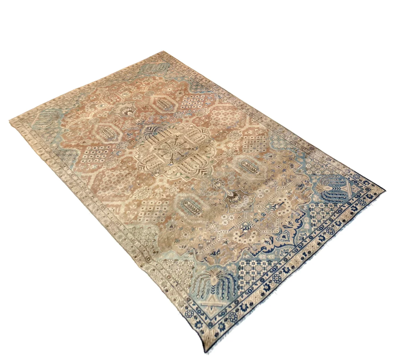 Ashcombe Vale Rug | 6' 9" x 10' 6" ft (206 x 321 cm) | Ref: B39596a