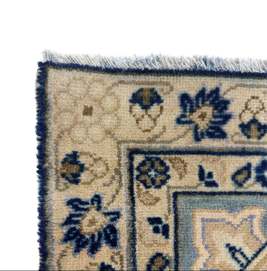 Ashcombe Vale Rug | 6' 9" x 10' 6" ft (206 x 321 cm) | Ref: B39596a