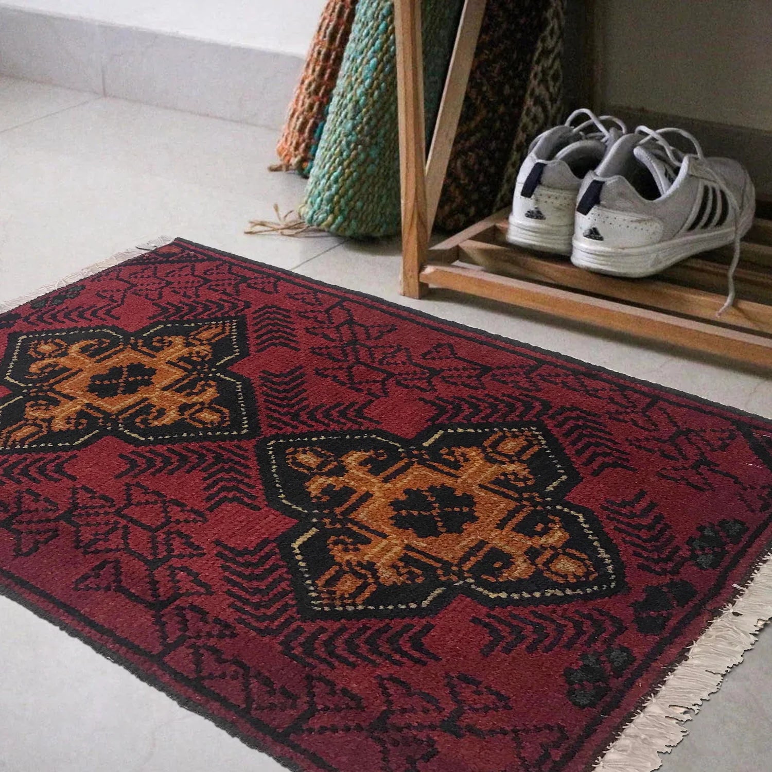 Crimson Medallion Doormat | 1' 5" x 2' 0" (43 x 61 cm) | Ref: W35603
