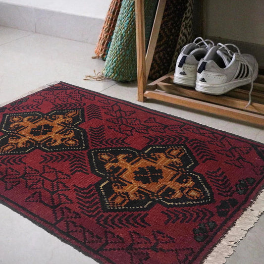 Crimson Medallion Doormat | 1' 5" x 2' 0" (43 x 61 cm) | Ref: W35603