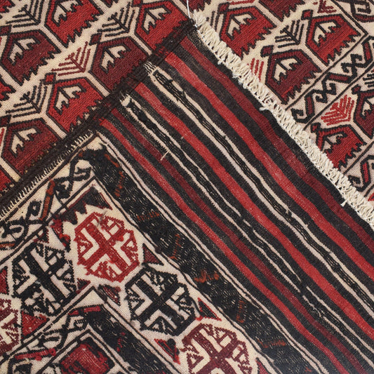 Hawthorne Court Kilim | 4'1" × 5'9" ft | Ref: B19997