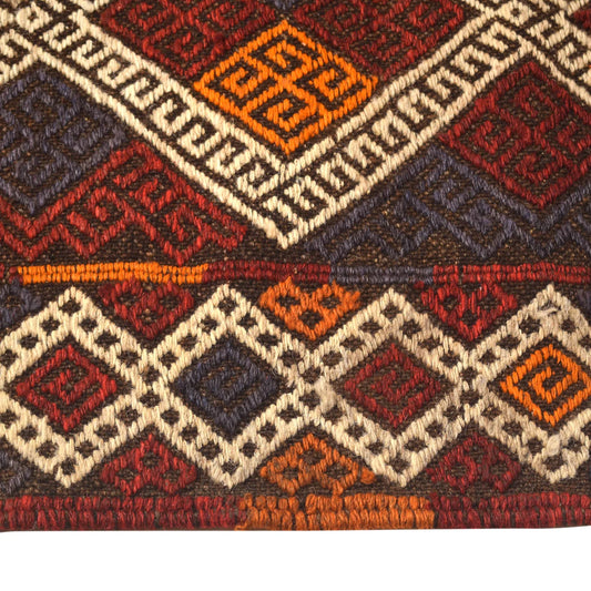 Whitmore Vale Runner | 2'6" × 10'7" ft | Ref: W17152