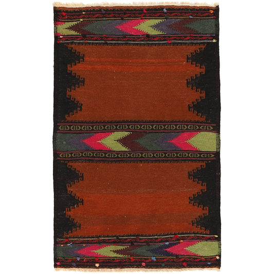Elmstone Manor Table Runner | 2'11" × 4'8" ft | Ref: B21060